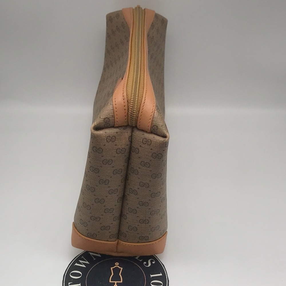 Gucci Brown Leather GG Unisex Toiletry Bag - Picture 4 of 16